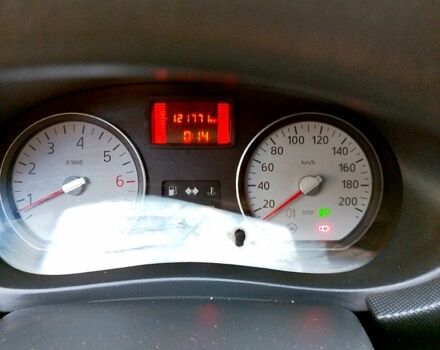 Серый Дачия Сандеро, объемом двигателя 1.6 л и пробегом 120 тыс. км за 4500 $, фото 3 на Automoto.ua