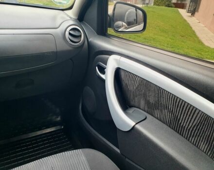 Серый Дачия Сандеро, объемом двигателя 1.4 л и пробегом 232 тыс. км за 4800 $, фото 11 на Automoto.ua