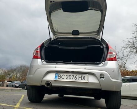 Серый Дачия Сандеро, объемом двигателя 1.4 л и пробегом 232 тыс. км за 4800 $, фото 4 на Automoto.ua