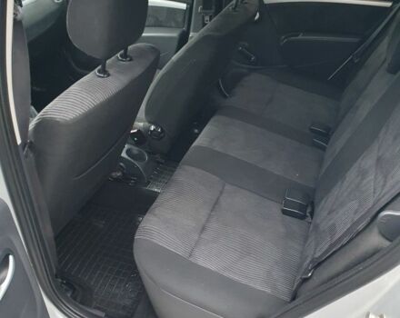 Серый Дачия Сандеро, объемом двигателя 1.4 л и пробегом 232 тыс. км за 4800 $, фото 16 на Automoto.ua