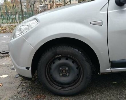 Серый Дачия Сандеро, объемом двигателя 1.2 л и пробегом 297 тыс. км за 3700 $, фото 6 на Automoto.ua