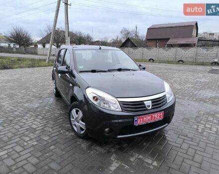 Серый Дачия Сандеро, объемом двигателя 1.6 л и пробегом 197 тыс. км за 5600 $, фото 1 на Automoto.ua