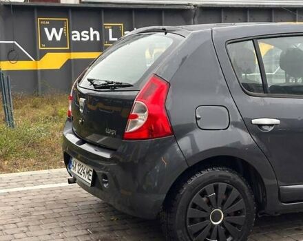 Серый Дачия Сандеро, объемом двигателя 1.6 л и пробегом 140 тыс. км за 4800 $, фото 4 на Automoto.ua