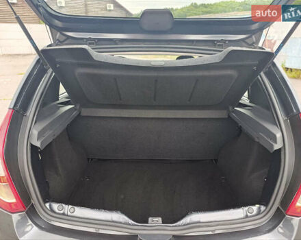 Серый Дачия Сандеро, объемом двигателя 1.2 л и пробегом 148 тыс. км за 4850 $, фото 16 на Automoto.ua