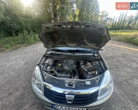 Сірий Дачія Sandero, об'ємом двигуна 1.6 л та пробігом 273 тис. км за 5000 $, фото 3 на Automoto.ua
