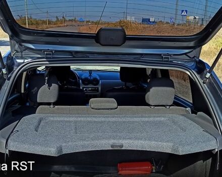 Серый Дачия Сандеро, объемом двигателя 1.1 л и пробегом 248 тыс. км за 4100 $, фото 6 на Automoto.ua