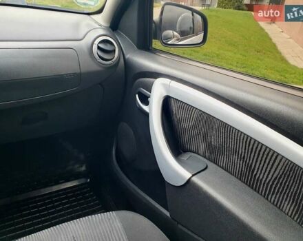 Серый Дачия Сандеро, объемом двигателя 1.4 л и пробегом 232 тыс. км за 4800 $, фото 23 на Automoto.ua