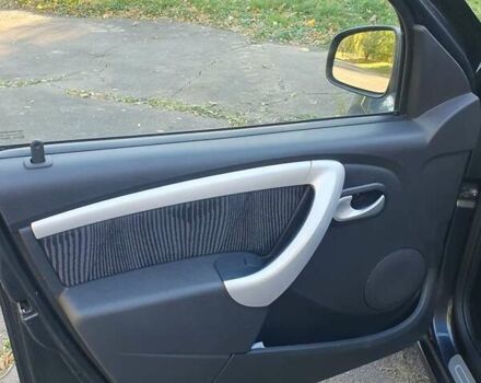 Сірий Дачія Sandero, об'ємом двигуна 1.6 л та пробігом 129 тис. км за 6150 $, фото 25 на Automoto.ua