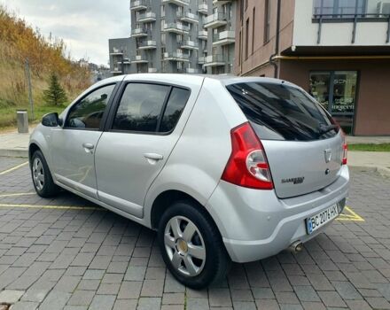 Серый Дачия Сандеро, объемом двигателя 1.4 л и пробегом 232 тыс. км за 4800 $, фото 2 на Automoto.ua