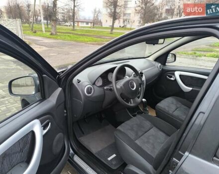 Серый Дачия Сандеро, объемом двигателя 1.6 л и пробегом 197 тыс. км за 5600 $, фото 9 на Automoto.ua