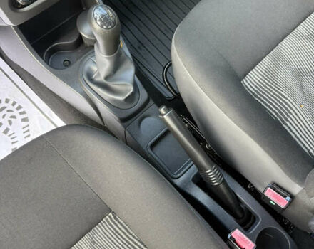 Серый Дачия Сандеро, объемом двигателя 1.4 л и пробегом 204 тыс. км за 4999 $, фото 115 на Automoto.ua