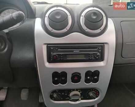 Серый Дачия Сандеро, объемом двигателя 1.6 л и пробегом 161 тыс. км за 5800 $, фото 10 на Automoto.ua