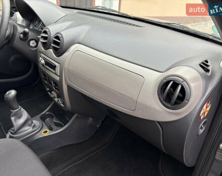 Сірий Дачія Sandero, об'ємом двигуна 1.2 л та пробігом 156 тис. км за 4800 $, фото 24 на Automoto.ua