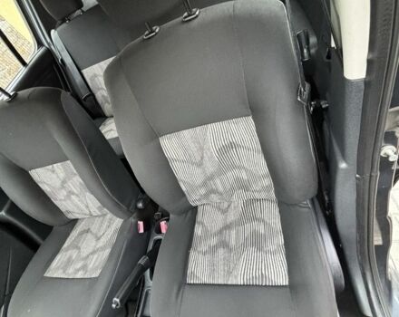 Серый Дачия Сандеро, объемом двигателя 1.2 л и пробегом 156 тыс. км за 4800 $, фото 9 на Automoto.ua