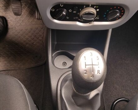 Сірий Дачія Sandero, об'ємом двигуна 1.4 л та пробігом 183 тис. км за 5200 $, фото 16 на Automoto.ua