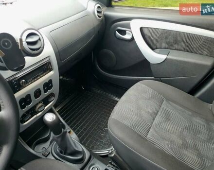 Серый Дачия Сандеро, объемом двигателя 1.4 л и пробегом 232 тыс. км за 4800 $, фото 24 на Automoto.ua