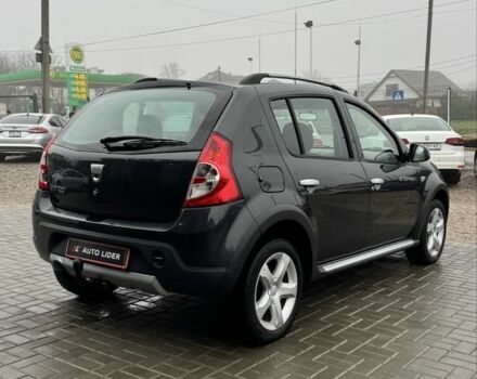 Серый Дачия Сандеро, объемом двигателя 1.6 л и пробегом 227 тыс. км за 7200 $, фото 3 на Automoto.ua