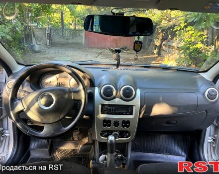 Серый Дачия Сандеро, объемом двигателя 1.1 л и пробегом 171 тыс. км за 3700 $, фото 3 на Automoto.ua