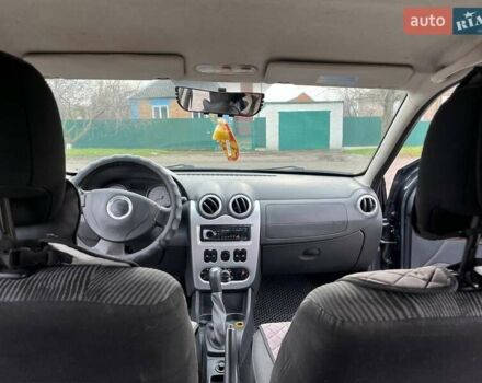 Сірий Дачія Sandero, об'ємом двигуна 1.4 л та пробігом 193 тис. км за 4200 $, фото 7 на Automoto.ua
