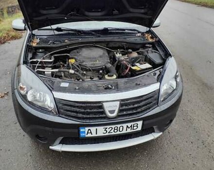 Сірий Дачія Sandero, об'ємом двигуна 1.6 л та пробігом 300 тис. км за 5500 $, фото 23 на Automoto.ua