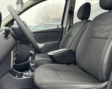 Серый Дачия Сандеро, объемом двигателя 1.6 л и пробегом 227 тыс. км за 7200 $, фото 10 на Automoto.ua