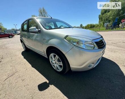 Сірий Дачія Sandero, об'ємом двигуна 1.4 л та пробігом 225 тис. км за 5950 $, фото 2 на Automoto.ua