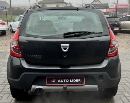 Серый Дачия Сандеро, объемом двигателя 1.6 л и пробегом 227 тыс. км за 7200 $, фото 4 на Automoto.ua