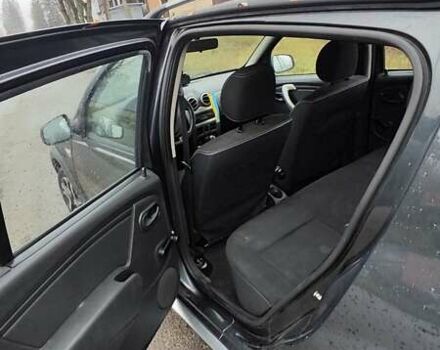 Сірий Дачія Sandero, об'ємом двигуна 1.6 л та пробігом 300 тис. км за 5500 $, фото 19 на Automoto.ua