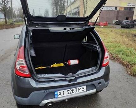 Сірий Дачія Sandero, об'ємом двигуна 1.6 л та пробігом 300 тис. км за 5500 $, фото 17 на Automoto.ua