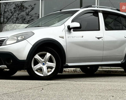 Серый Дачия Сандеро, объемом двигателя 1.46 л и пробегом 141 тыс. км за 5800 $, фото 1 на Automoto.ua