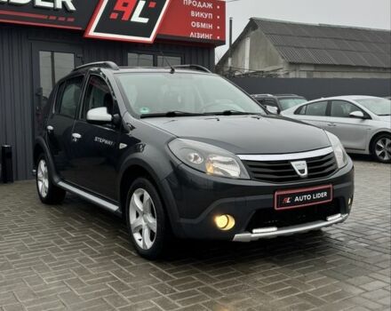 Серый Дачия Сандеро, объемом двигателя 1.6 л и пробегом 227 тыс. км за 7200 $, фото 1 на Automoto.ua