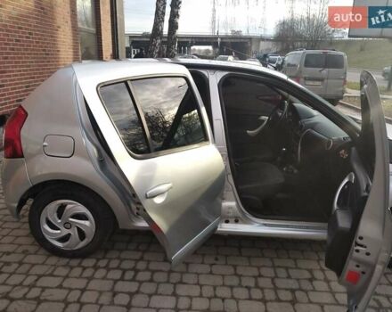 Серый Дачия Сандеро, объемом двигателя 1.4 л и пробегом 160 тыс. км за 5500 $, фото 5 на Automoto.ua