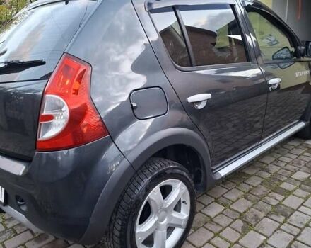 Серый Дачия Сандеро, объемом двигателя 1.6 л и пробегом 200 тыс. км за 6400 $, фото 2 на Automoto.ua