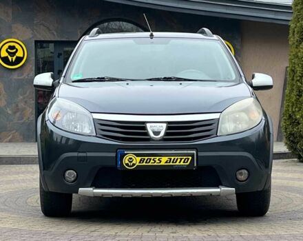 Серый Дачия Сандеро, объемом двигателя 1.6 л и пробегом 177 тыс. км за 7700 $, фото 1 на Automoto.ua