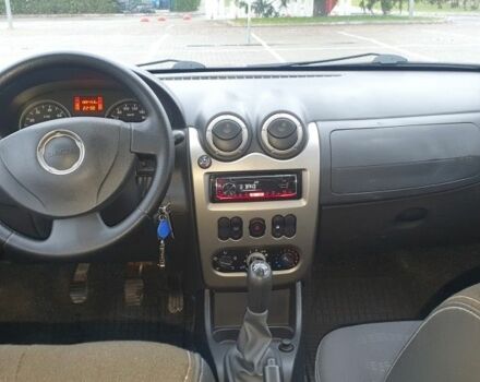 Серый Дачия Сандеро, объемом двигателя 1.6 л и пробегом 188 тыс. км за 6399 $, фото 7 на Automoto.ua