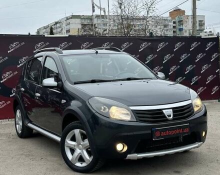Серый Дачия Сандеро, объемом двигателя 1.6 л и пробегом 192 тыс. км за 6500 $, фото 2 на Automoto.ua