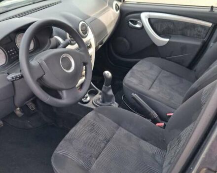Сірий Дачія Sandero, об'ємом двигуна 1.6 л та пробігом 200 тис. км за 6200 $, фото 3 на Automoto.ua