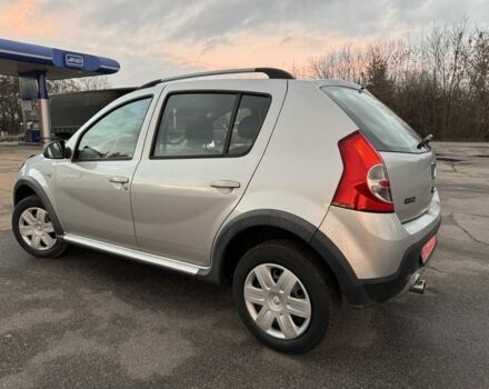 Серый Дачия Сандеро, объемом двигателя 1.6 л и пробегом 199 тыс. км за 6999 $, фото 1 на Automoto.ua