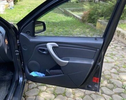 Сірий Дачія Sandero, об'ємом двигуна 1.1 л та пробігом 219 тис. км за 4500 $, фото 25 на Automoto.ua