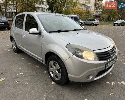 Сірий Дачія Sandero, об'ємом двигуна 1.2 л та пробігом 196 тис. км за 4400 $, фото 1 на Automoto.ua