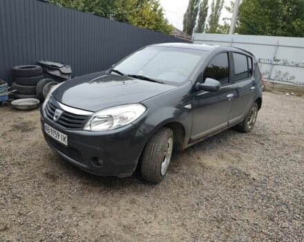 Дачія Sandero 2011 у Вознесенске на Automoto.ua Сірий Дачія Sandero, об'ємом двигуна 1.1 л та пробігом 178 тис. км за 3500 $, фото 7 на Automoto.ua