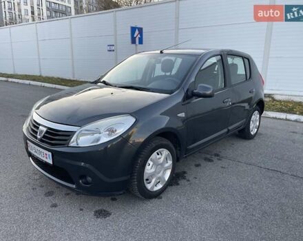 Дачія Sandero 2012 у Львові на Automoto.ua Сірий Дачія Sandero, об'ємом двигуна 1.6 л та пробігом 150 тис. км за 4900 $, фото 2 на Automoto.ua