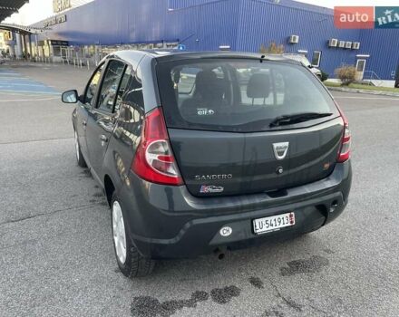 Дачія Sandero 2012 у Львові на Automoto.ua Сірий Дачія Sandero, об'ємом двигуна 1.6 л та пробігом 150 тис. км за 4900 $, фото 6 на Automoto.ua