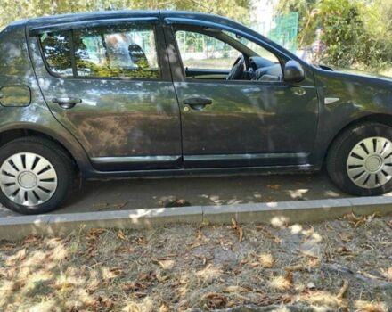 Серый Дачия Сандеро, объемом двигателя 1.2 л и пробегом 290 тыс. км за 4600 $, фото 2 на Automoto.ua