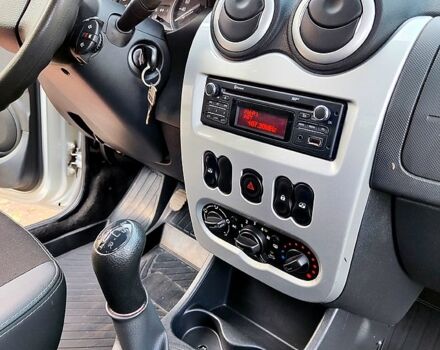 Серый Дачия Сандеро, объемом двигателя 1.5 л и пробегом 190 тыс. км за 6999 $, фото 7 на Automoto.ua