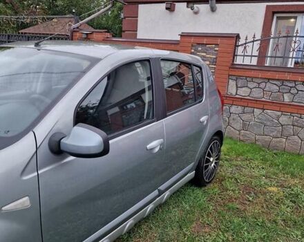 Сірий Дачія Sandero, об'ємом двигуна 1.6 л та пробігом 142 тис. км за 5599 $, фото 18 на Automoto.ua