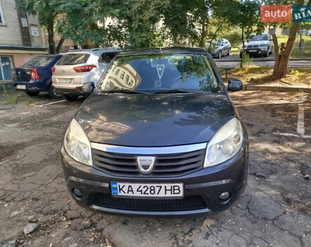Сірий Дачія Sandero, об'ємом двигуна 1.6 л та пробігом 280 тис. км за 4500 $, фото 1 на Automoto.ua