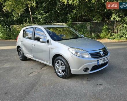 Сірий Дачія Sandero, об'ємом двигуна 1.39 л та пробігом 200 тис. км за 1700 $, фото 1 на Automoto.ua