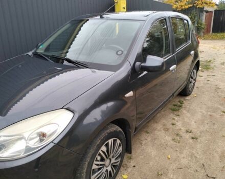 Серый Дачия Сандеро, объемом двигателя 1.6 л и пробегом 250 тыс. км за 5100 $, фото 1 на Automoto.ua