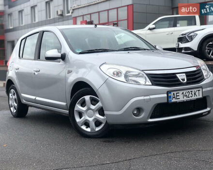 Сірий Дачія Sandero, об'ємом двигуна 1.6 л та пробігом 138 тис. км за 5100 $, фото 1 на Automoto.ua